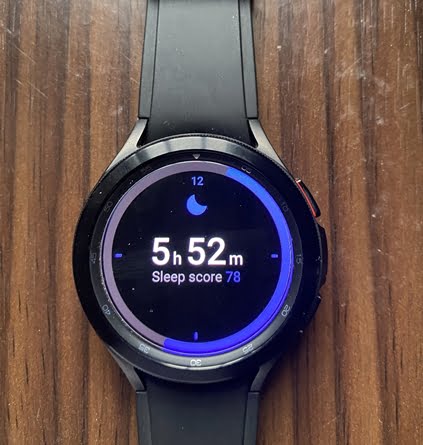 tracking sleep with Galaxy Watch 4