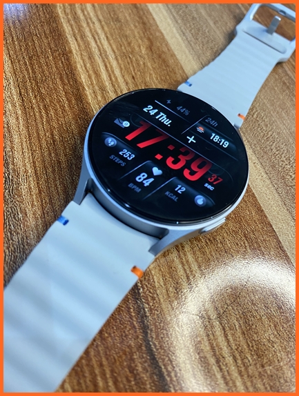 re07 - best digital watch face for galaxy watch ultra